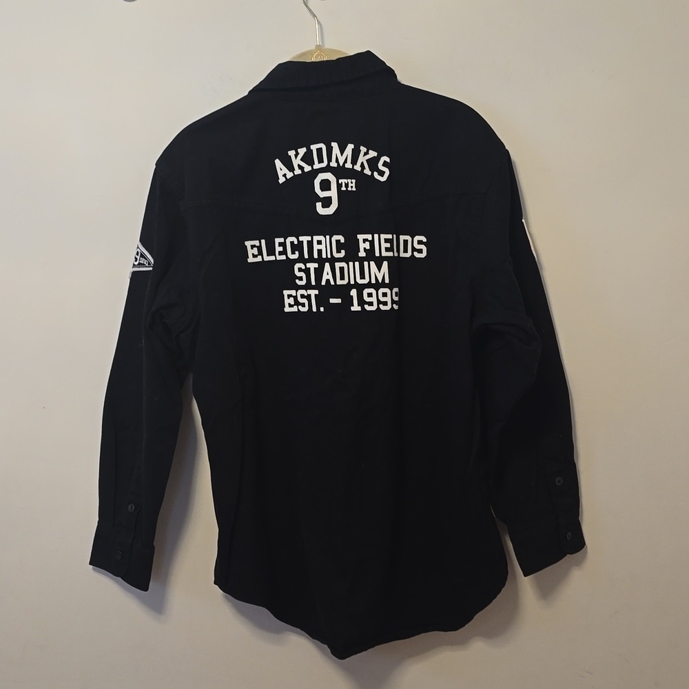 Akdmks 90's Black Button-Up Shirt with Patches sz Large